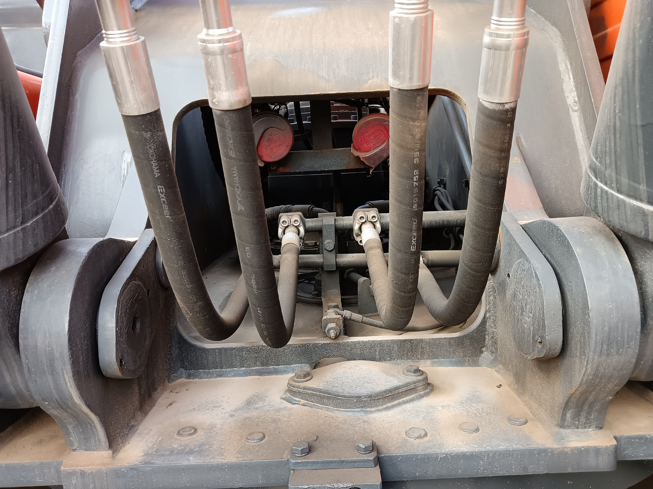 DOOSAN DX 340 LC - 9 C DX340 LCA - 履带式挖掘机:图4 DOOSAN DX 340 LC - 9 C DX340 LCA - 履带式挖掘机:图4