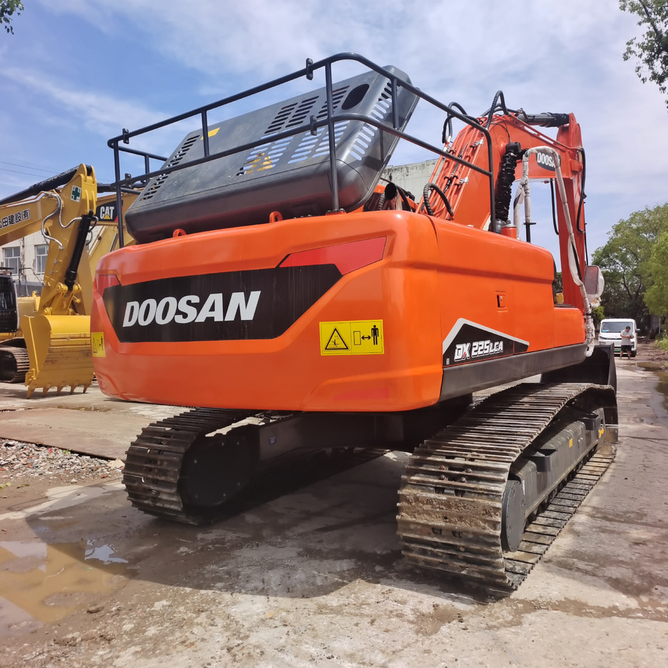 DOOSAN DX225LCA DX225 LC - 9C - 履带式挖掘机:图3 DOOSAN DX225LCA DX225 LC - 9C - 履带式挖掘机:图3
