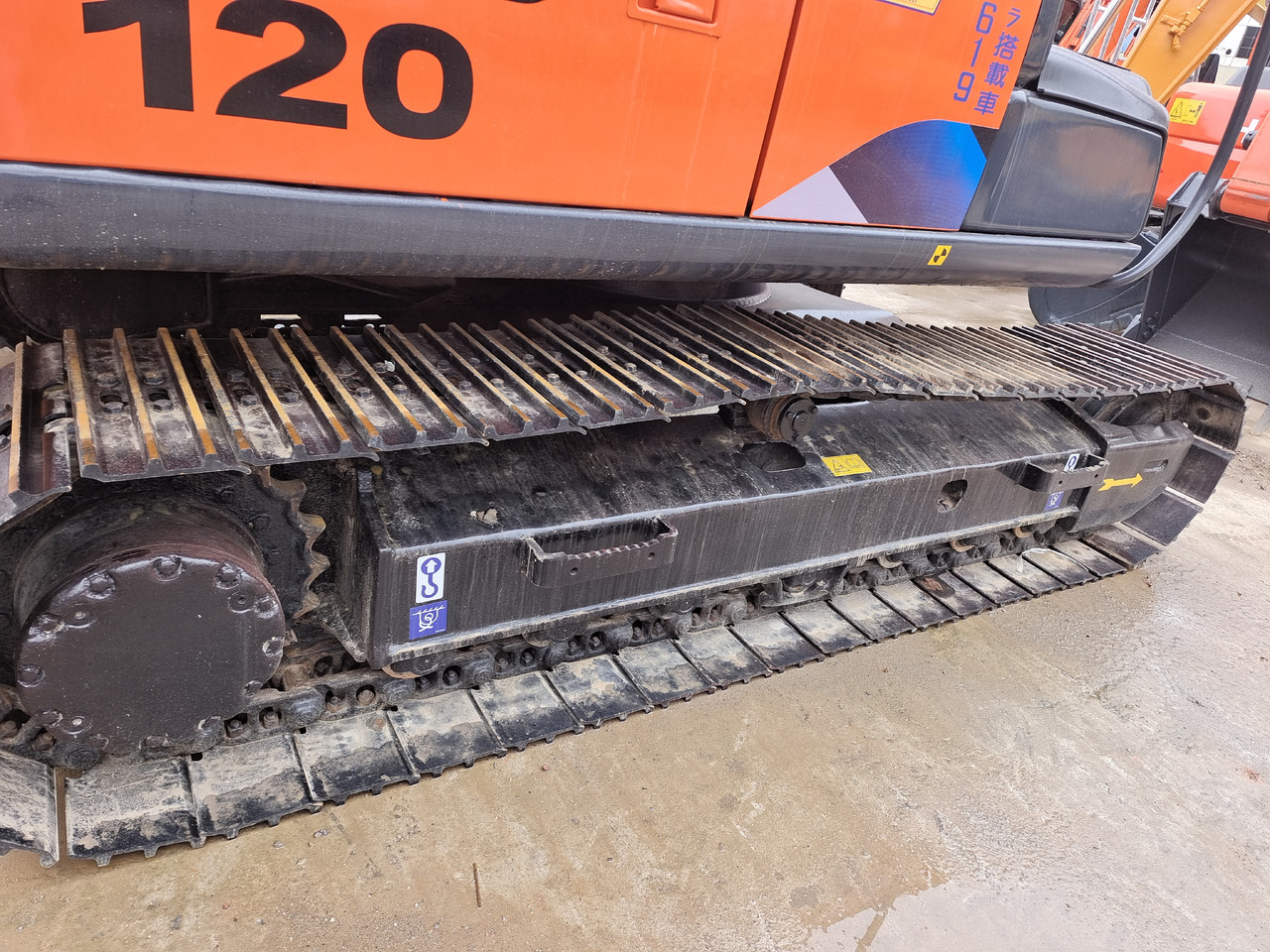 HITACHI ZX120 ZAXIS 120 ZX200 ZX350 - 履带式挖掘机:图2 HITACHI ZX120 ZAXIS 120 ZX200 ZX350 - 履带式挖掘机:图2