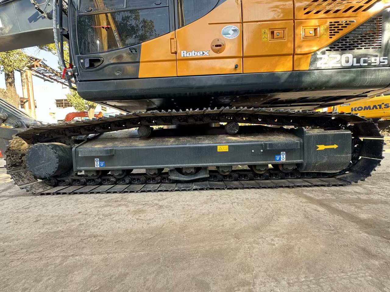 HYUNDAI 220LC - 9S 220LC-9T 305LC-9S 330LC-9S - 履带式挖掘机:图5 HYUNDAI 220LC - 9S 220LC-9T 305LC-9S 330LC-9S - 履带式挖掘机:图5