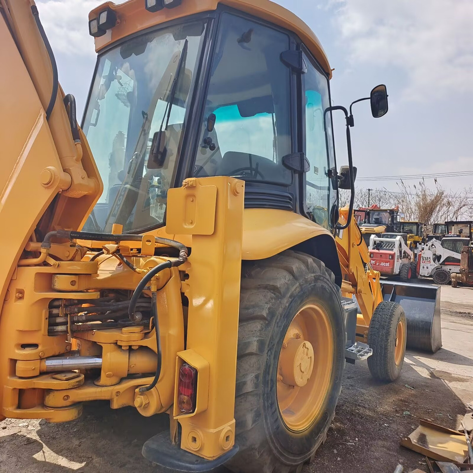 JCB 3CX MADE IN UK - 反铲装载机:图2 JCB 3CX MADE IN UK - 反铲装载机:图2