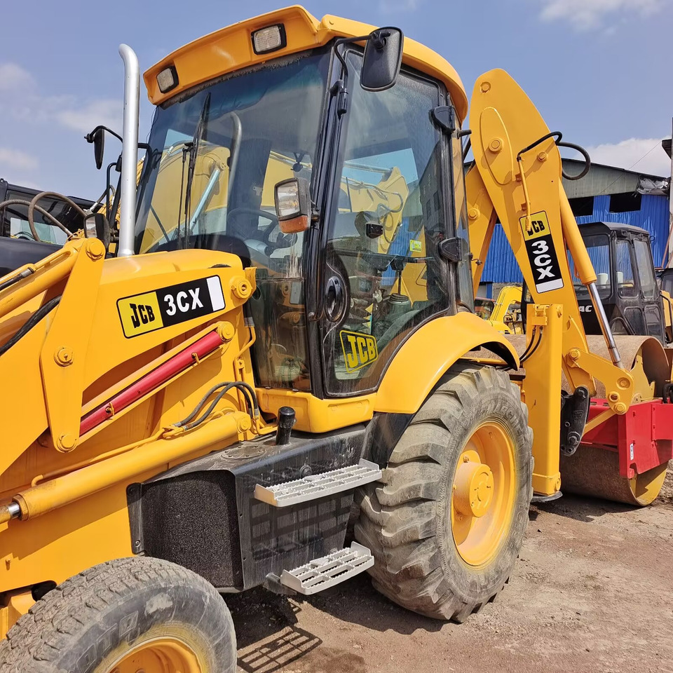 JCB 3CX MADE IN UK - 反铲装载机:图1 JCB 3CX MADE IN UK - 反铲装载机:图1