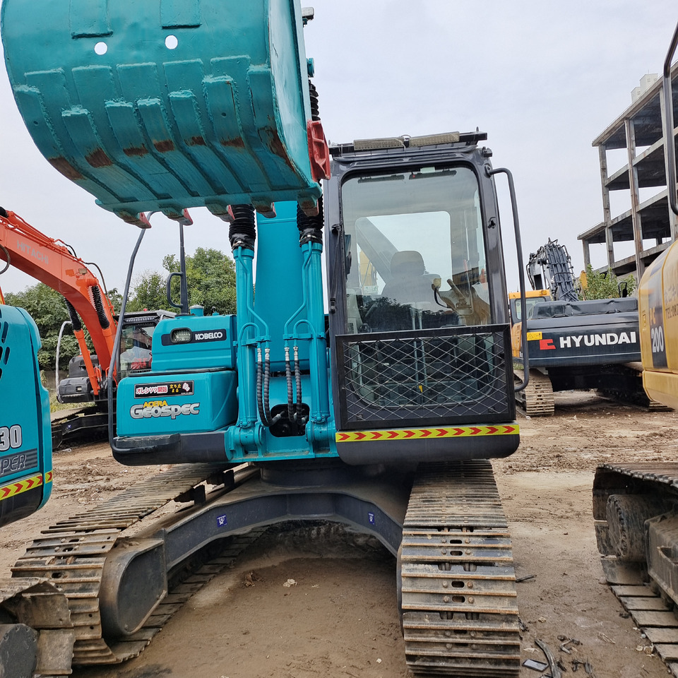 KOBELCO SK140 - 履带式挖掘机:图2 KOBELCO SK140 - 履带式挖掘机:图2