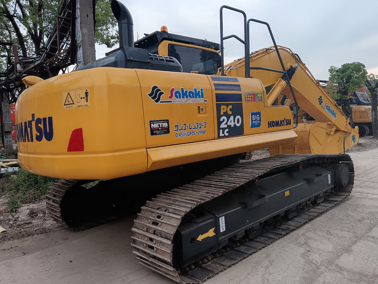 KOMATSU PC 240 LC - 履带式挖掘机:图1 KOMATSU PC 240 LC - 履带式挖掘机:图1