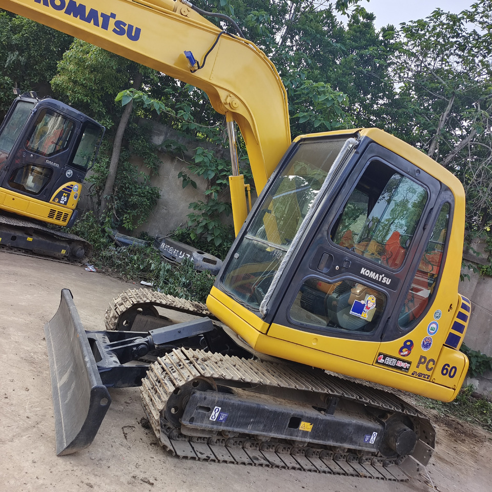 KOMATSU PC 60 - 小型挖掘机:图2 KOMATSU PC 60 - 小型挖掘机:图2
