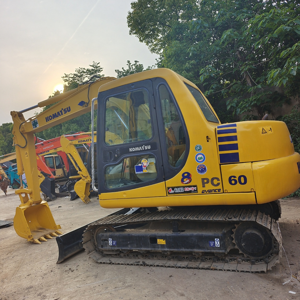 KOMATSU PC 60 - 小型挖掘机:图4 KOMATSU PC 60 - 小型挖掘机:图4