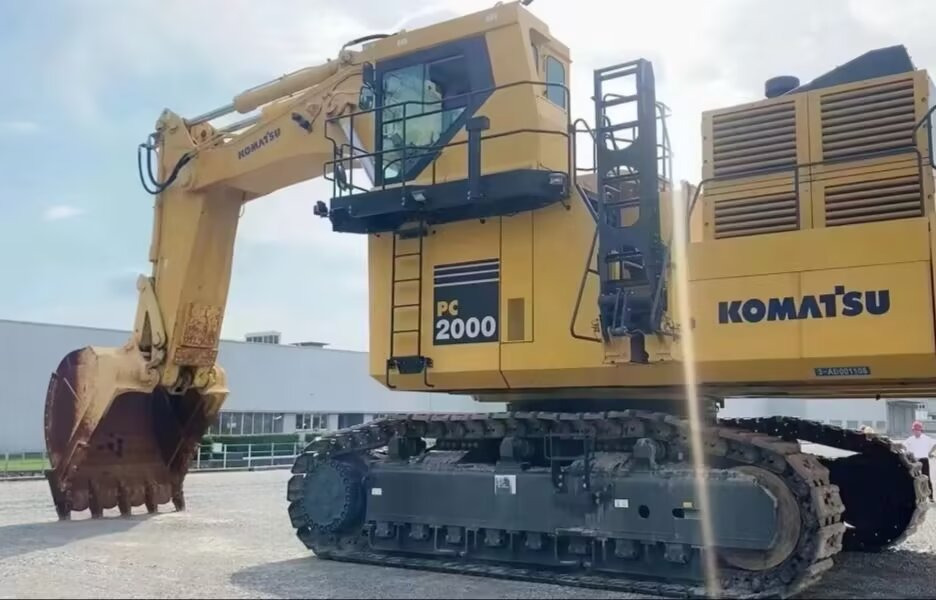 KOMATSU PC2000 MINGING CRAWLER EXCAVATOR - 采矿机械:图1 KOMATSU PC2000 MINGING CRAWLER EXCAVATOR - 采矿机械:图1