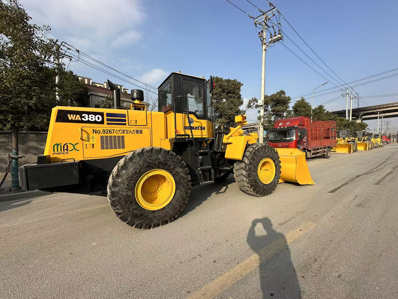 KOMATSU WA380-3 - 轮式装载机:图3 KOMATSU WA380-3 - 轮式装载机:图3
