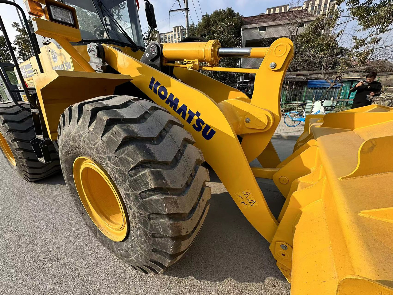 KOMATSU WA380 - 轮式装载机:图2 KOMATSU WA380 - 轮式装载机:图2