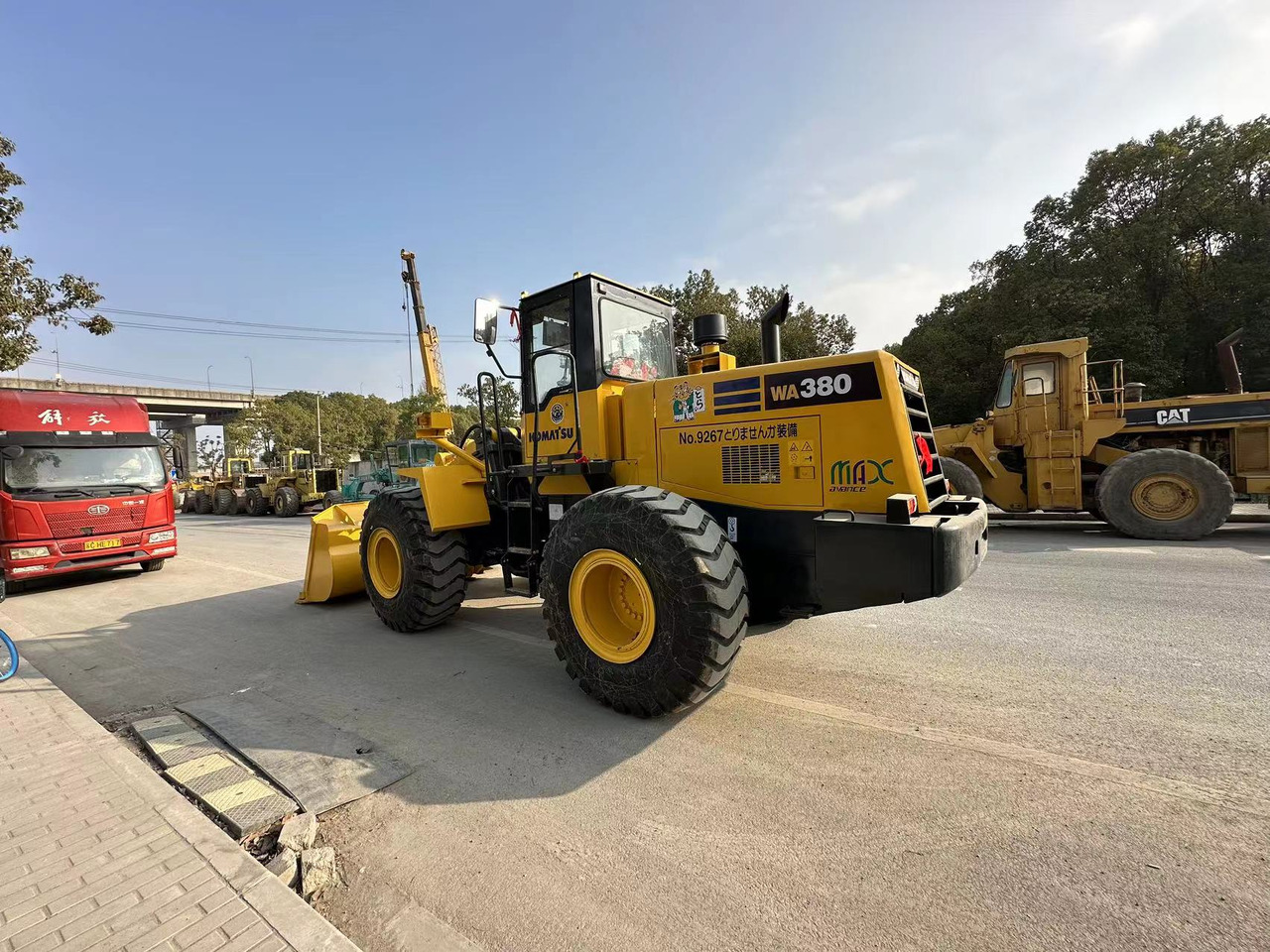 KOMATSU WA380 - 轮式装载机:图4 KOMATSU WA380 - 轮式装载机:图4