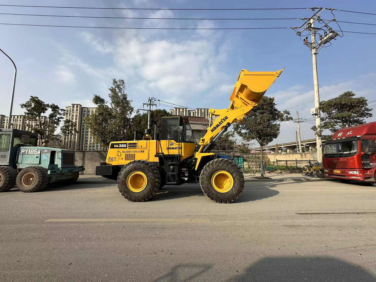 KOMATSU WA380 - 轮式装载机:图3 KOMATSU WA380 - 轮式装载机:图3