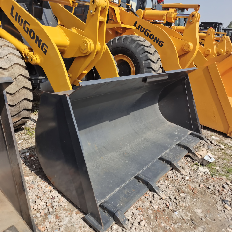 LIUGONG 836 - 轮式装载机:图3 LIUGONG 836 - 轮式装载机:图3