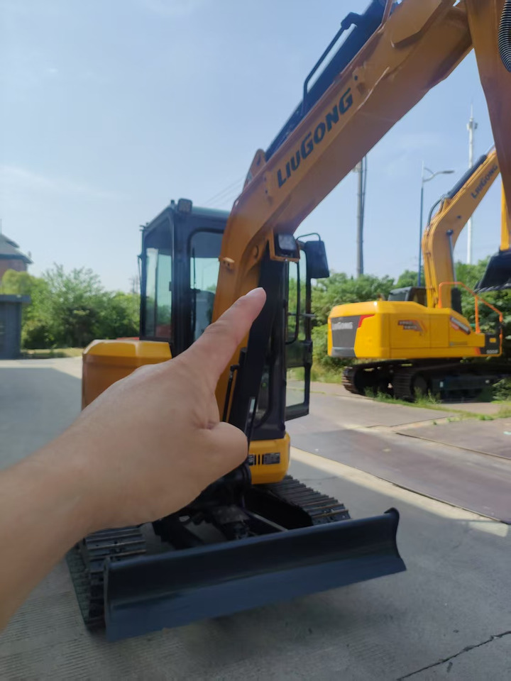 LIUGONG 9035F ZTSG4 BRAND NEW 3.8 TON 3 TON 4 TON MINI DIGGER - 小型挖掘机:图5 LIUGONG 9035F ZTSG4 BRAND NEW 3.8 TON 3 TON 4 TON MINI DIGGER - 小型挖掘机:图5
