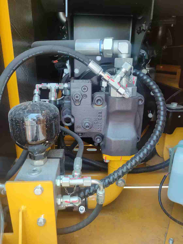 LIUGONG 9075FG4 BRAND NEW 7.5 TON DIGGER - 小型挖掘机:图2 LIUGONG 9075FG4 BRAND NEW 7.5 TON DIGGER - 小型挖掘机:图2