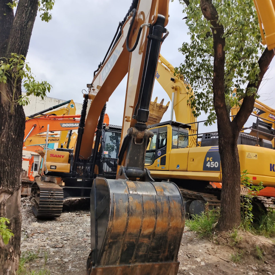 SANY 235C 235H 305H 335H 365H - 履带式挖掘机:图5 SANY 235C 235H 305H 335H 365H - 履带式挖掘机:图5