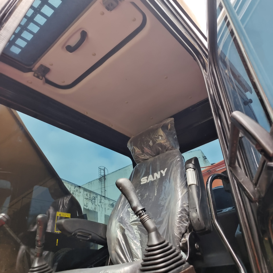 SANY 235C 235H 305H 335H 365H - 履带式挖掘机:图2 SANY 235C 235H 305H 335H 365H - 履带式挖掘机:图2