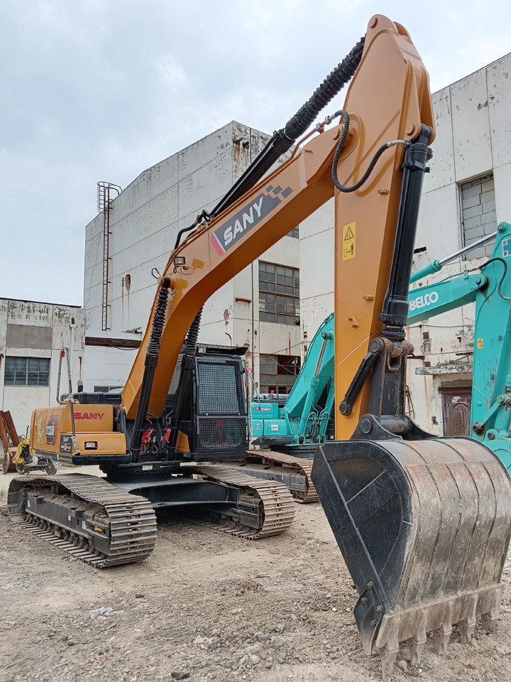 履带式挖掘机 SANY 235H 235C：图13