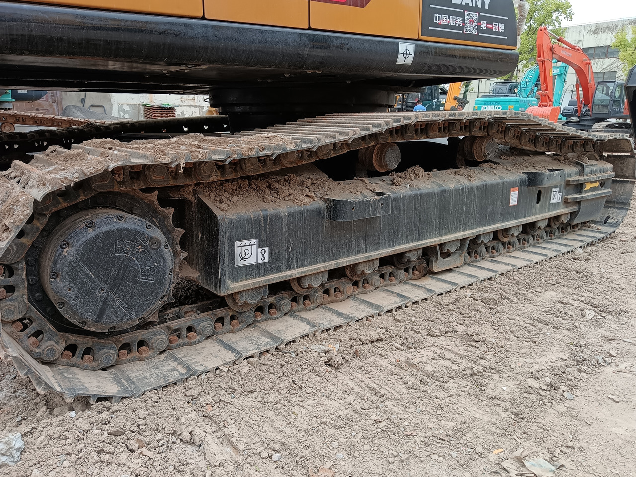 履带式挖掘机 SANY 235H 235C：图10