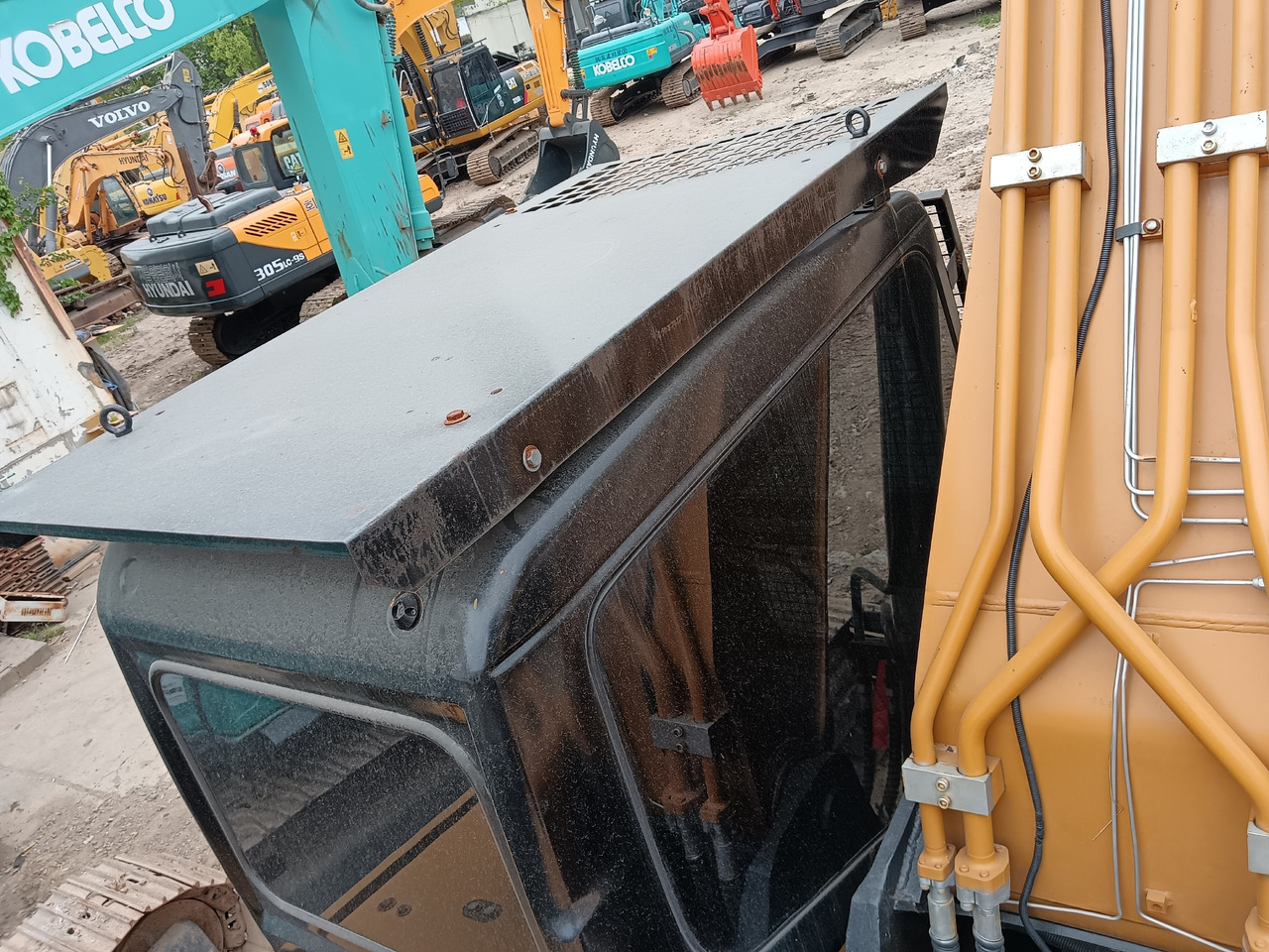 履带式挖掘机 SANY 235H 235C：图14