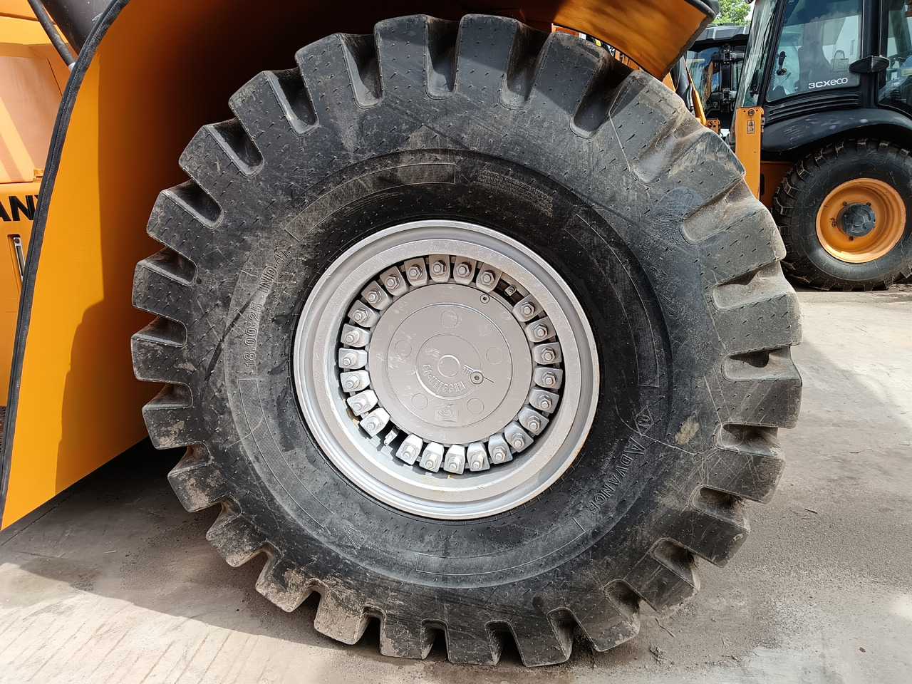 SANY SRSC45C30 REACH STACKER - 前移式堆垛机:图4 SANY SRSC45C30 REACH STACKER - 前移式堆垛机:图4