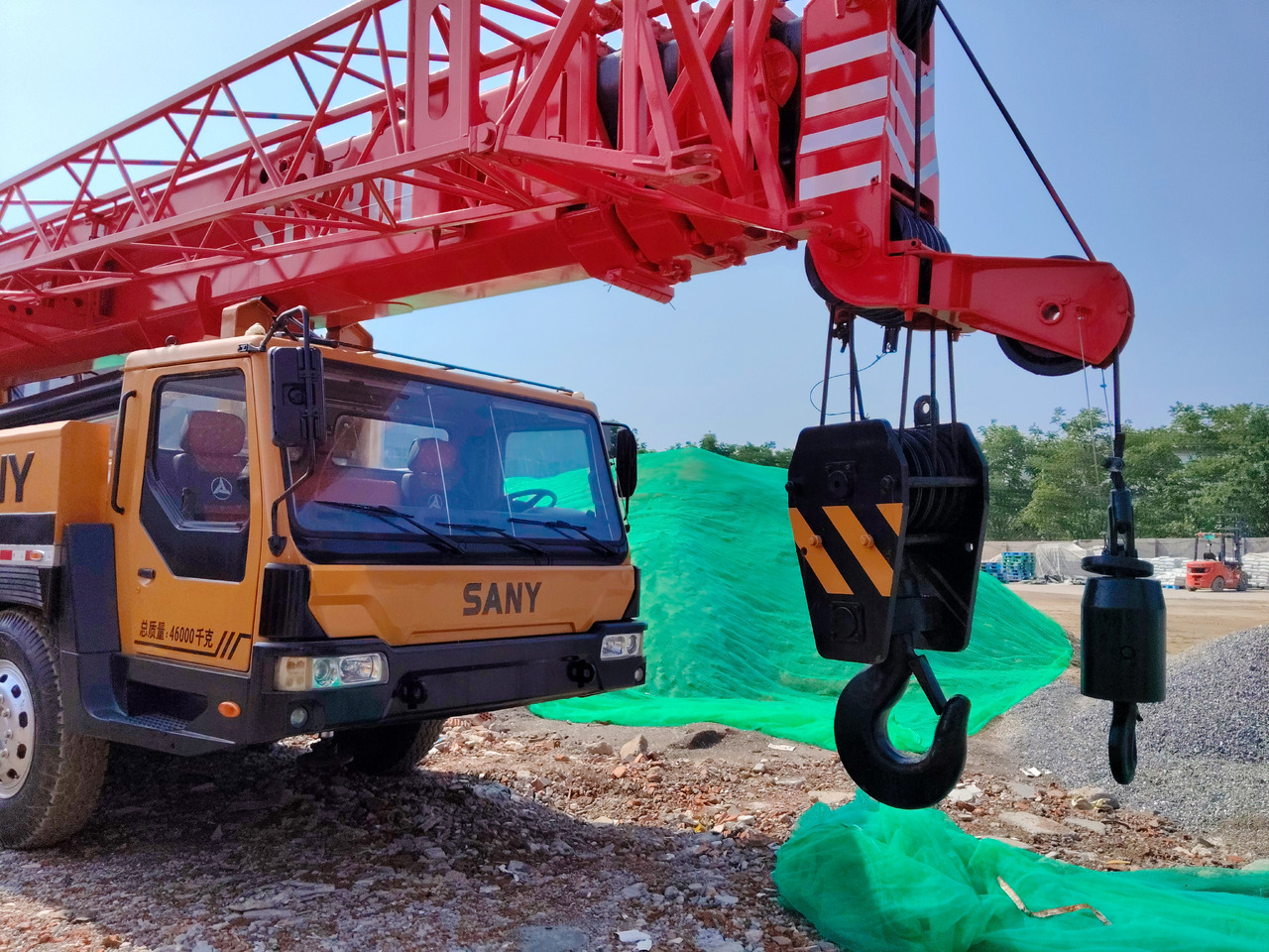 SANY STC800 80 TON - 移动式起重机:图2 SANY STC800 80 TON - 移动式起重机:图2