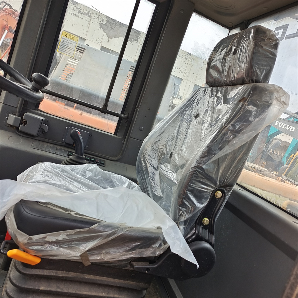 SDLG 936L 956L 958L 956F 958F - 轮式装载机:图5 SDLG 936L 956L 958L 956F 958F - 轮式装载机:图5