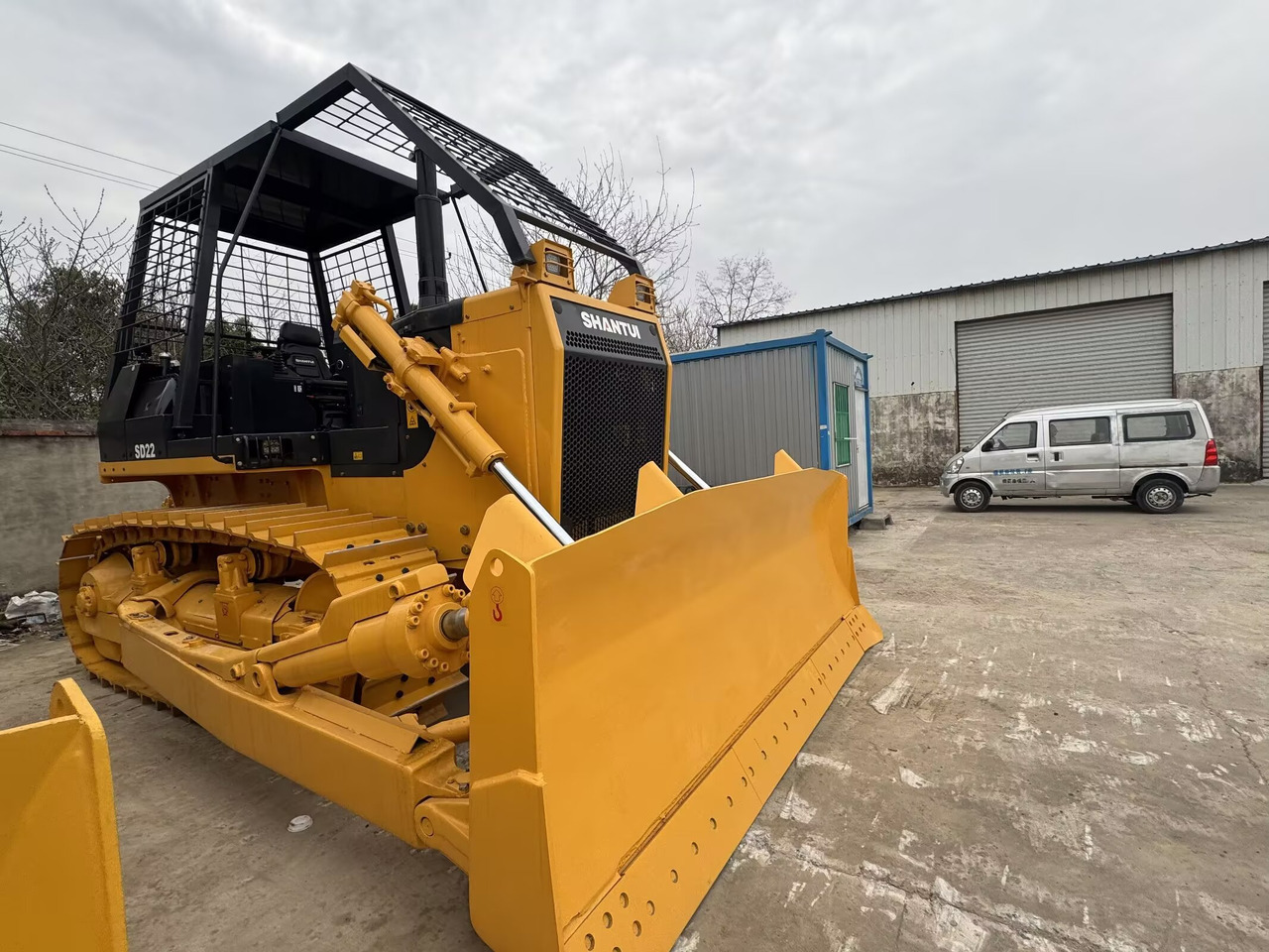 SHANTUI SD 22F WITH WINCH FORESTRY - 推土机:图1 SHANTUI SD 22F WITH WINCH FORESTRY - 推土机:图1