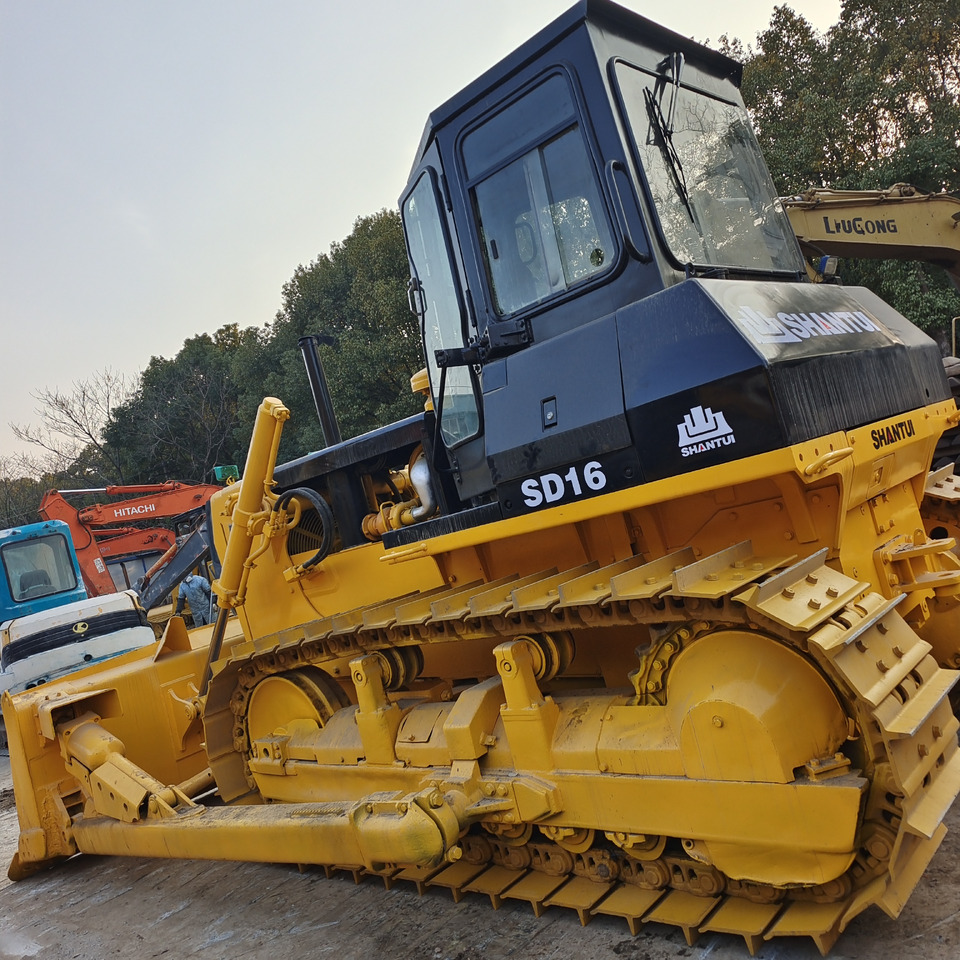 SHANTUI SD16 SD22 SD32 - 推土机:图1 SHANTUI SD16 SD22 SD32 - 推土机:图1