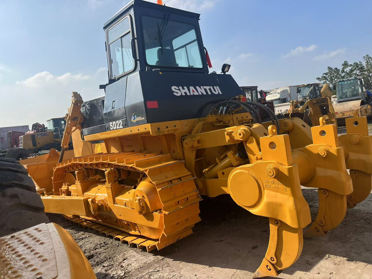 SHANTUI SD22 SD32 SD16 - 推土机:图5 SHANTUI SD22 SD32 SD16 - 推土机:图5