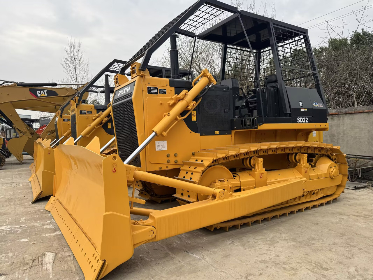 推土机 SHANTUI SD22F Foresty Machinery Shantui SD 22 F Forest Type Dozer:图1