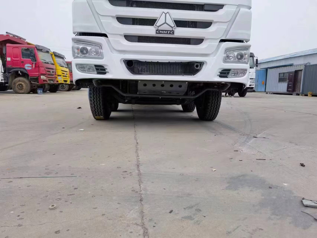 SINOTRUK HOWO 8*4 DUMP TRUCK 371 375 380 400 420 460 HP - 翻斗车:图3 SINOTRUK HOWO 8*4 DUMP TRUCK 371 375 380 400 420 460 HP - 翻斗车:图3