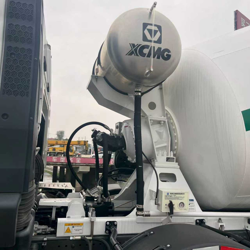 SINOTRUK TX350 Euro 5 STAGE 5 TIER FIVE - 混凝土搅拌车:图3 SINOTRUK TX350 Euro 5 STAGE 5 TIER FIVE - 混凝土搅拌车:图3