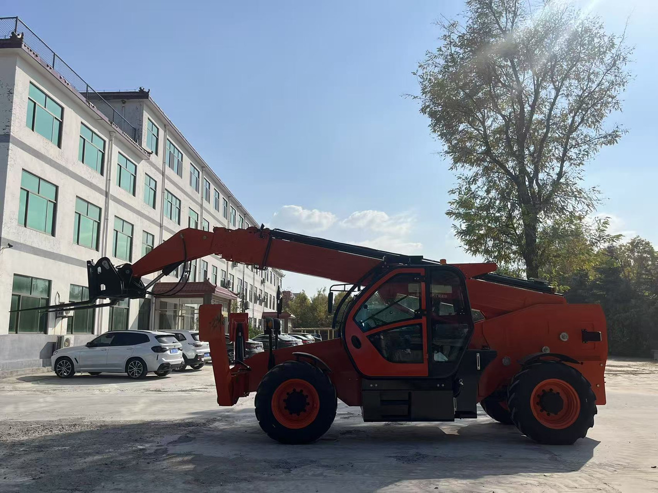 XCMG 17.5 METER BRAND NEW - 伸缩臂叉装车:图2 XCMG 17.5 METER BRAND NEW - 伸缩臂叉装车:图2