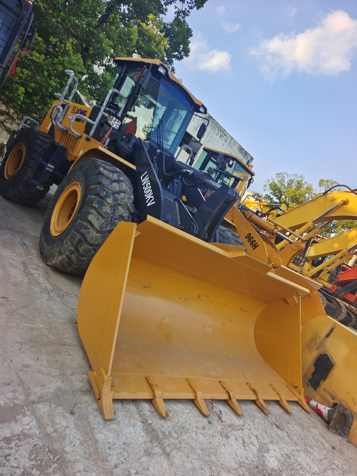 XCMG LW500KV - 轮式装载机:图2 XCMG LW500KV - 轮式装载机:图2