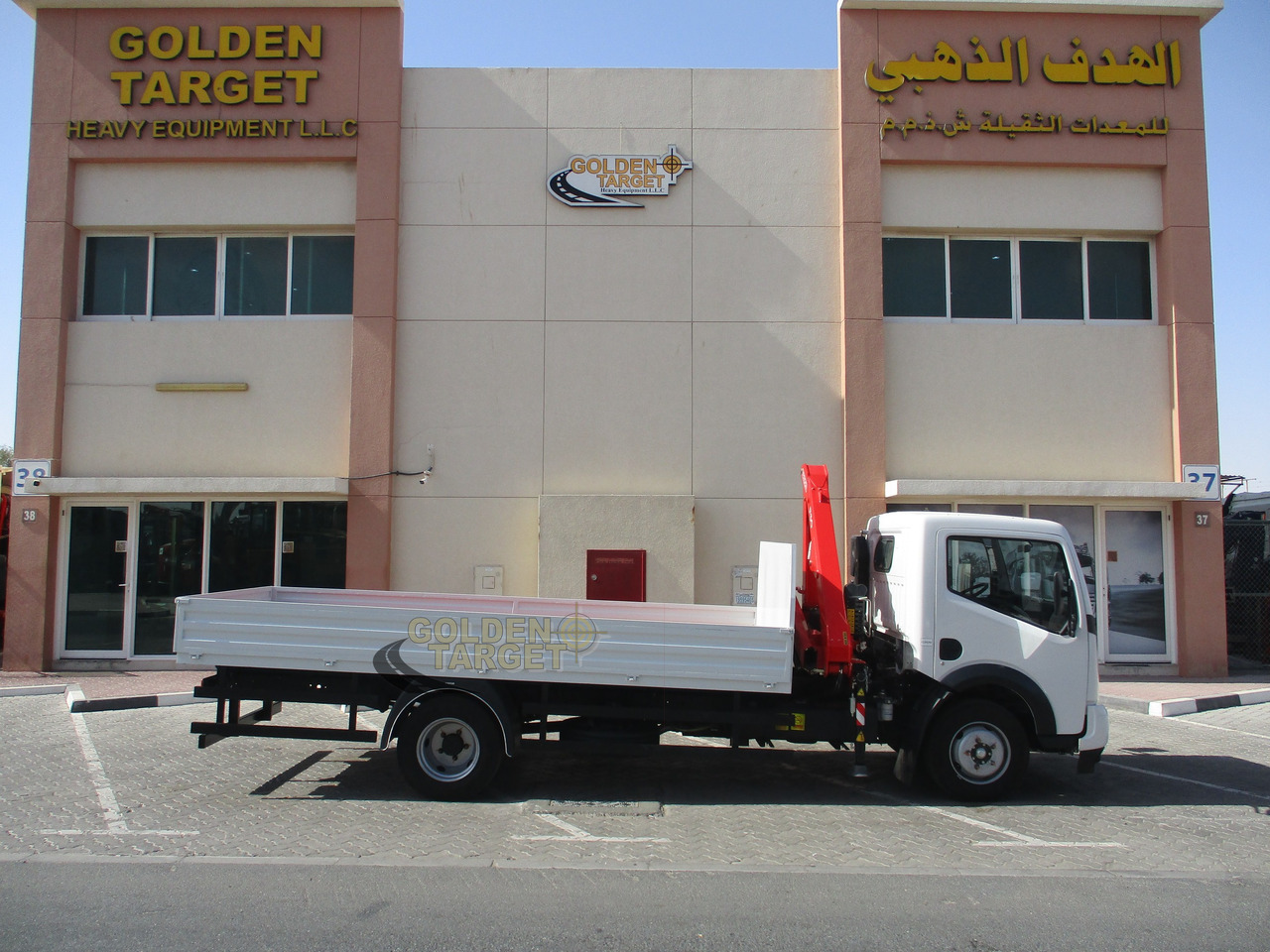 Ashok Leyland PARTNER LX 4x2 with Fassi F50A.022 Crane - 起重车:图5 Ashok Leyland PARTNER LX 4x2 with Fassi F50A.022 Crane - 起重车:图5