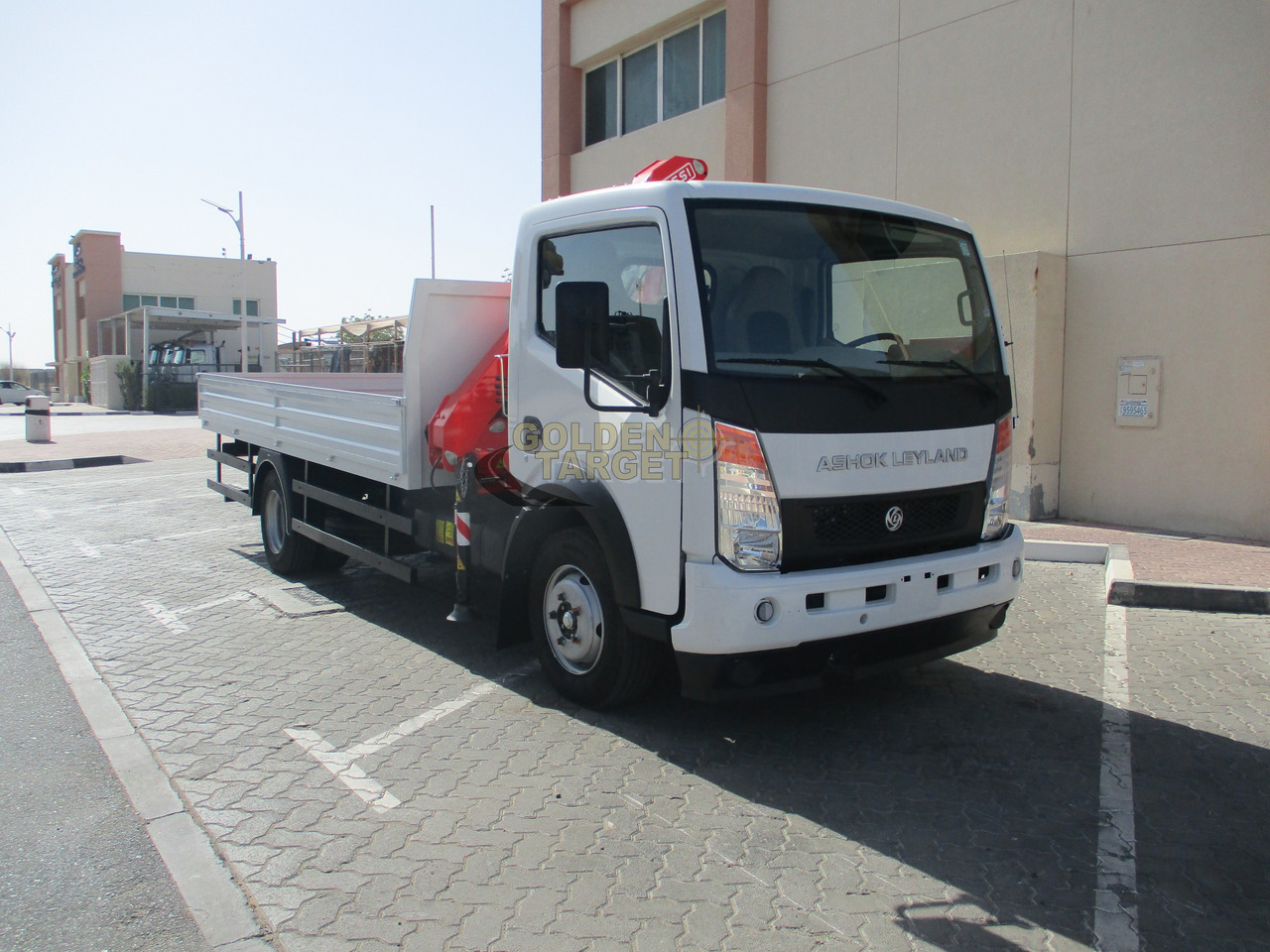 Ashok Leyland PARTNER LX 4x2 with Fassi F50A.022 Crane - 起重车:图1 Ashok Leyland PARTNER LX 4x2 with Fassi F50A.022 Crane - 起重车:图1