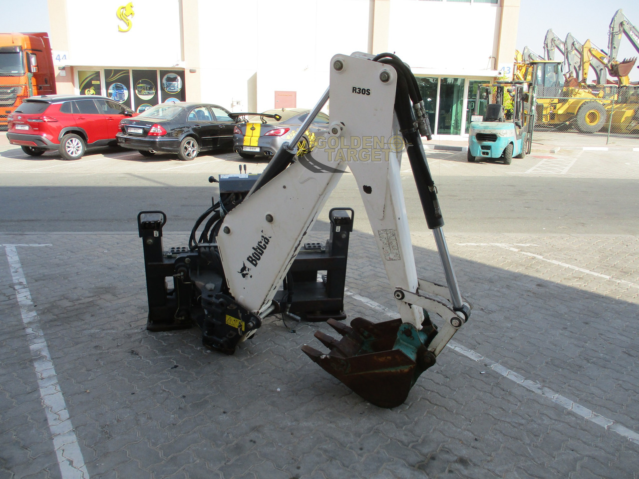 BOBCAT Skid Steer R30S Backhoe Attachment - 装载机铲斗 适用于 滑移装载机:图1 BOBCAT Skid Steer R30S Backhoe Attachment - 装载机铲斗 适用于 滑移装载机:图1