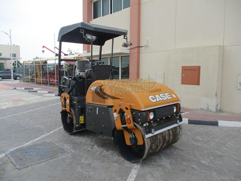 Case 450DX Tandem Roller - 农场碾压机:图1 Case 450DX Tandem Roller - 农场碾压机:图1