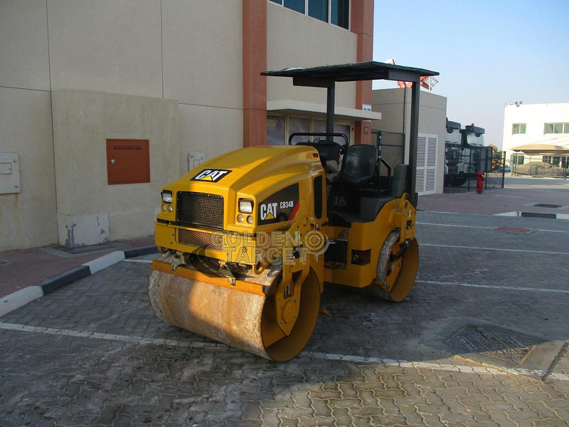 Caterpillar CB34B Tandem Roller - 农场碾压机:图2 Caterpillar CB34B Tandem Roller - 农场碾压机:图2