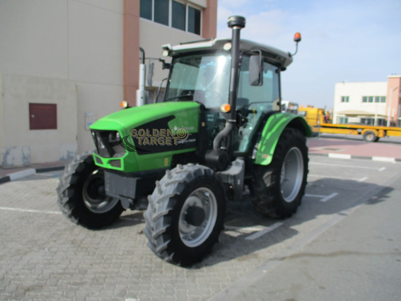 DEUTZ 6110.4W - 拖拉机:图2 DEUTZ 6110.4W - 拖拉机:图2