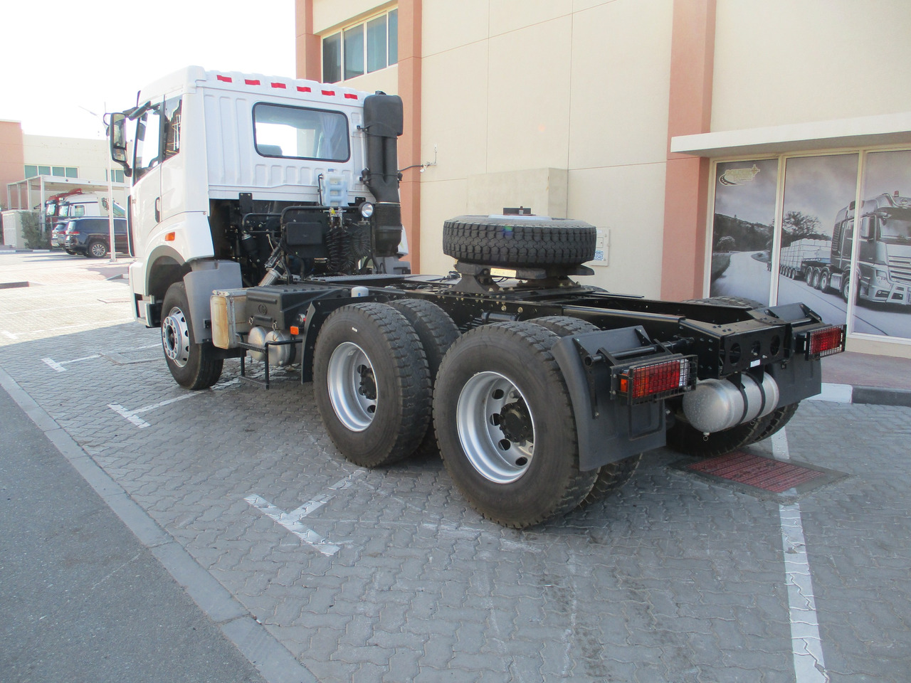 FAW 4181P2K15 6x4 Head Truck - 牵引车:图4 FAW 4181P2K15 6x4 Head Truck - 牵引车:图4