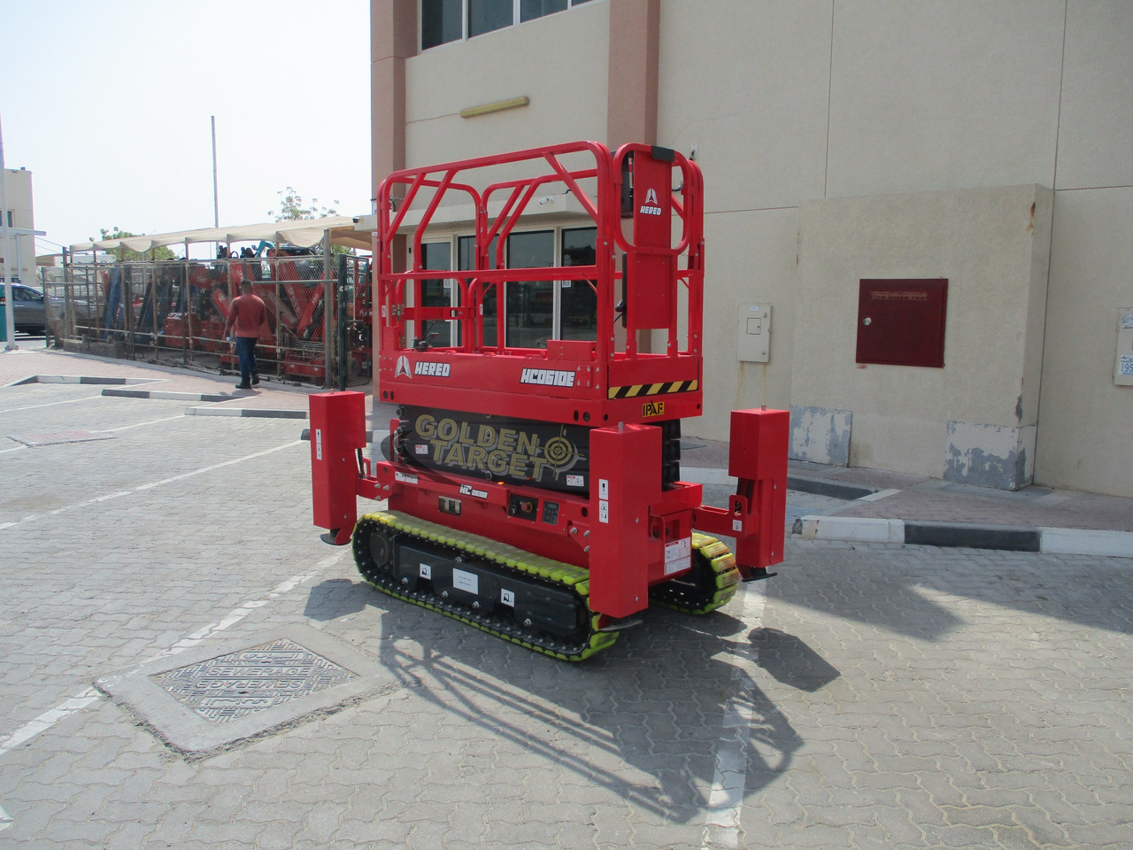 Hered HC0610E Electric Crawler Scissor Lift - 剪式升降机:图1 Hered HC0610E Electric Crawler Scissor Lift - 剪式升降机:图1