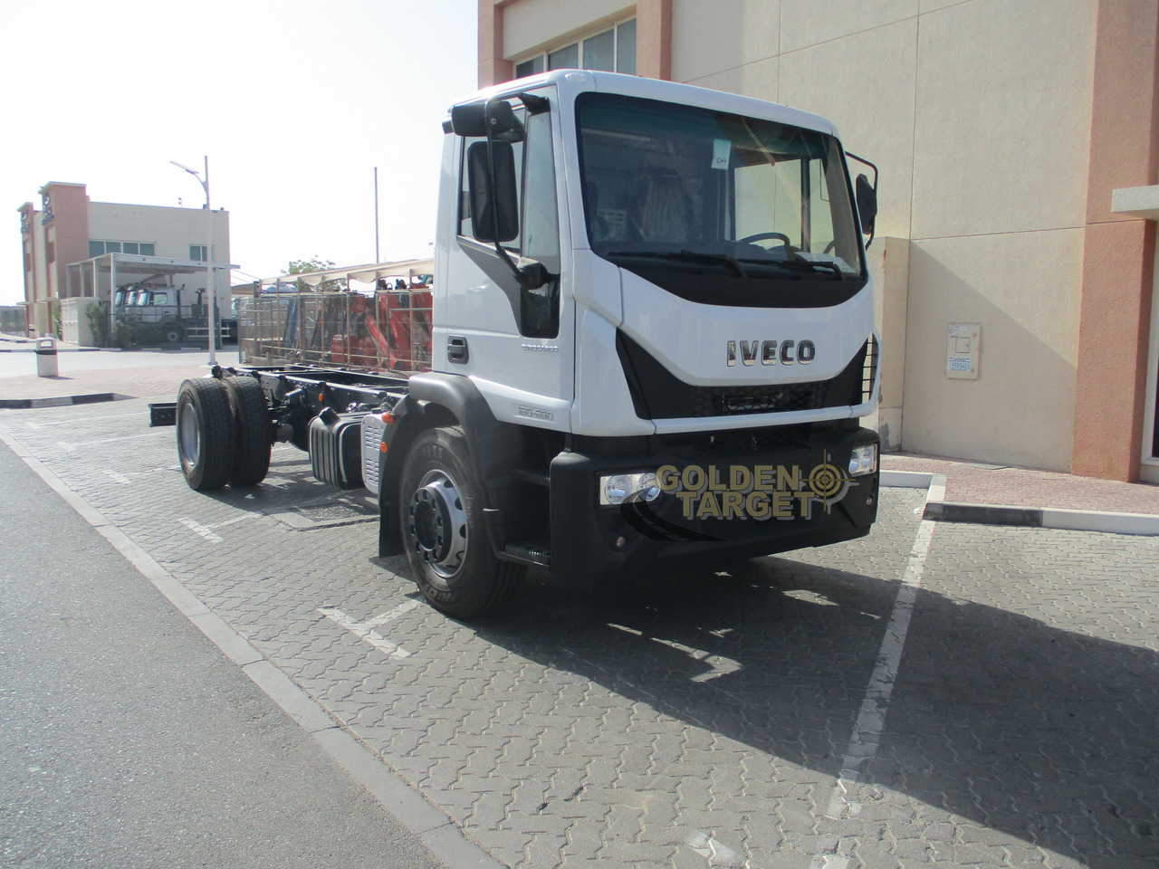 IVECO EUROCARGO 180E28 4x2 Chassis - 驾驶室底盘卡车:图1 IVECO EUROCARGO 180E28 4x2 Chassis - 驾驶室底盘卡车:图1