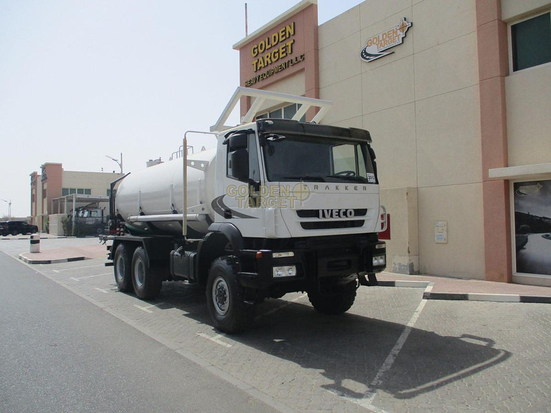 Iveco TRAKKER 380 - 罐车:图1 Iveco TRAKKER 380 - 罐车:图1