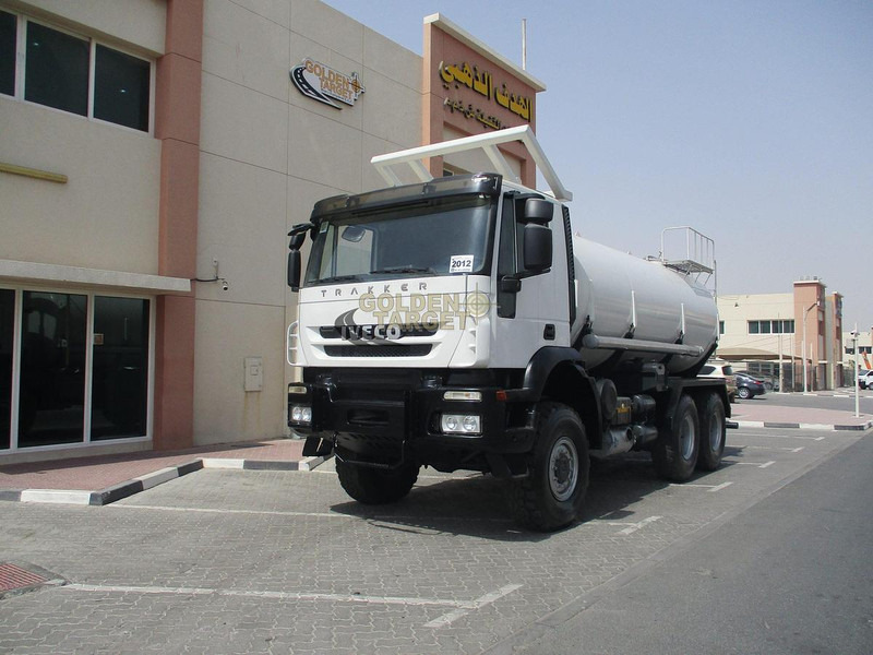 Iveco TRAKKER 380 - 罐车:图2 Iveco TRAKKER 380 - 罐车:图2