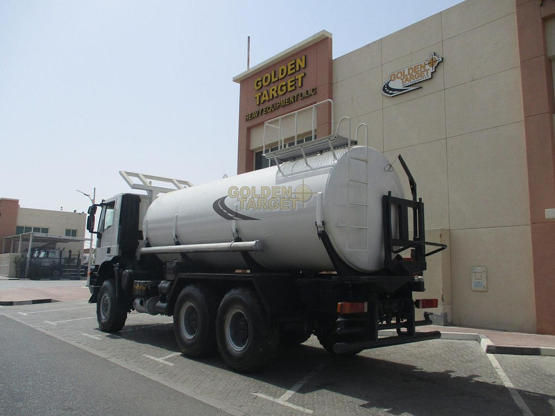 Iveco TRAKKER 380 - 罐车:图4 Iveco TRAKKER 380 - 罐车:图4