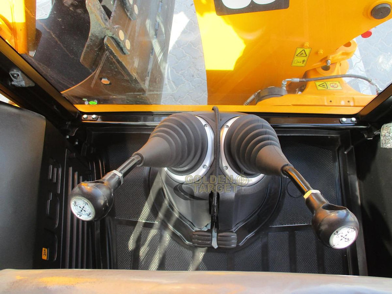 新的 装载机 JCB 3DX Plus 4x4 Backhoe Loader:图20 新的 装载机 JCB 3DX Plus 4x4 Backhoe Loader:图20