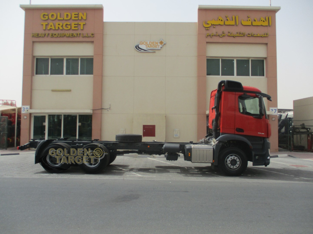 MERCEDES-BENZ Arocs 3348 6x4 Chassis - 驾驶室底盘卡车:图5 MERCEDES-BENZ Arocs 3348 6x4 Chassis - 驾驶室底盘卡车:图5
