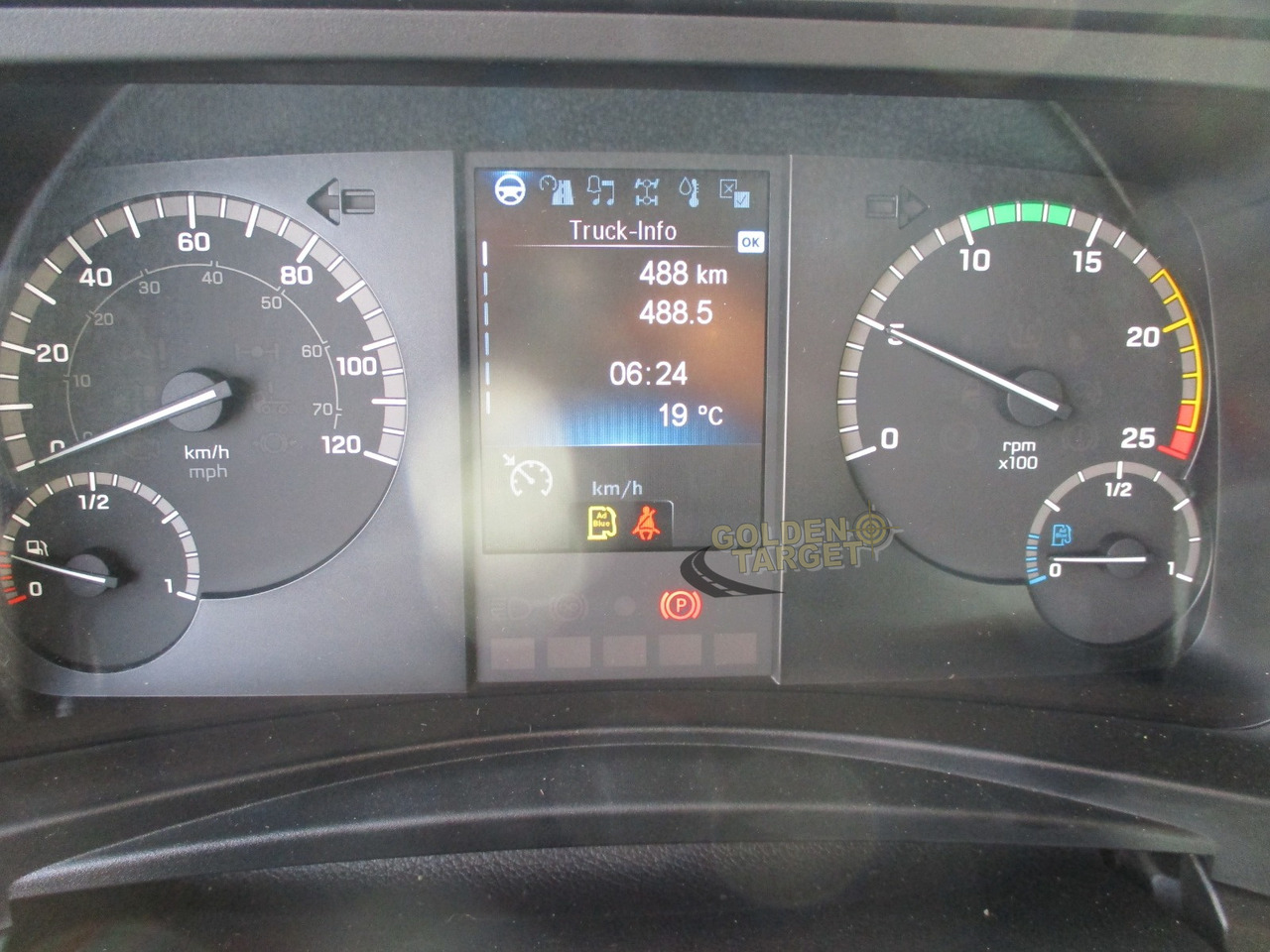 牵引车 Mercedes-Benz Arocs 3342 6x6 Head Truck：图12