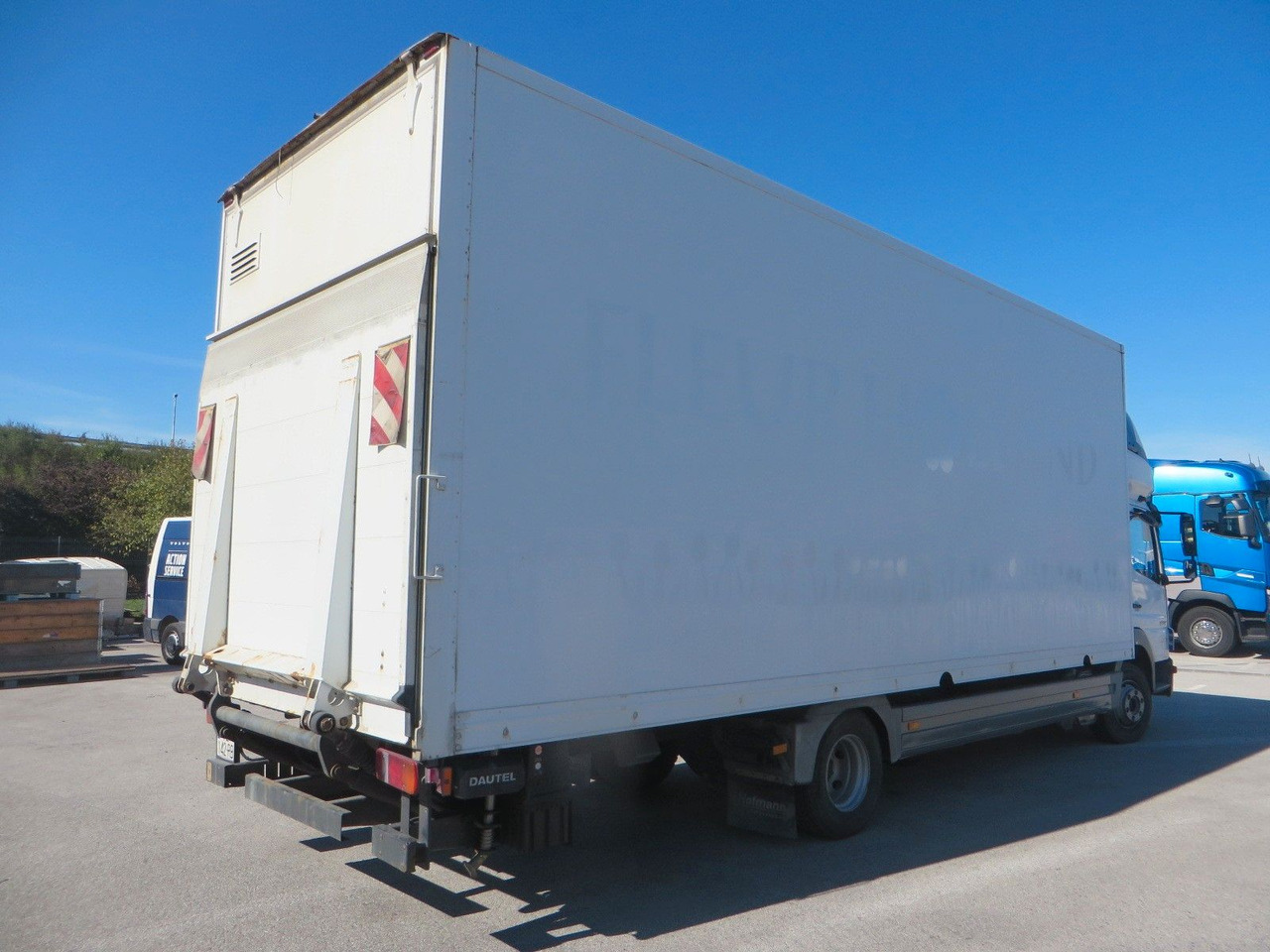 Mercedes-Benz Atego 1024 Box body with tail lift - 厢式卡车:图3 Mercedes-Benz Atego 1024 Box body with tail lift - 厢式卡车:图3